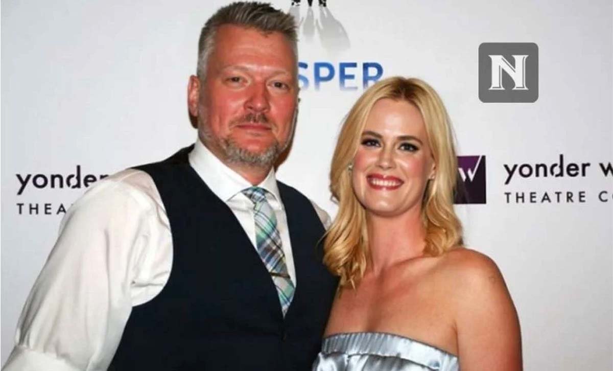 How Bryan Spies Met Abigail Hawk