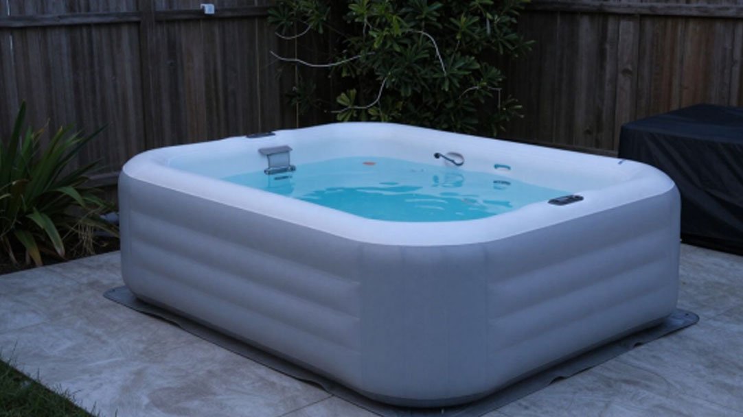 How to Keep an Inflatable Hot Tub Warm for Longer
