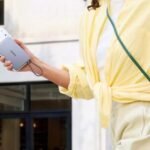 How to Keep Your Phone Powered When Using Mobile Hotspot Away from Wi-Fi