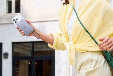 How to Keep Your Phone Powered When Using Mobile Hotspot Away from Wi-Fi