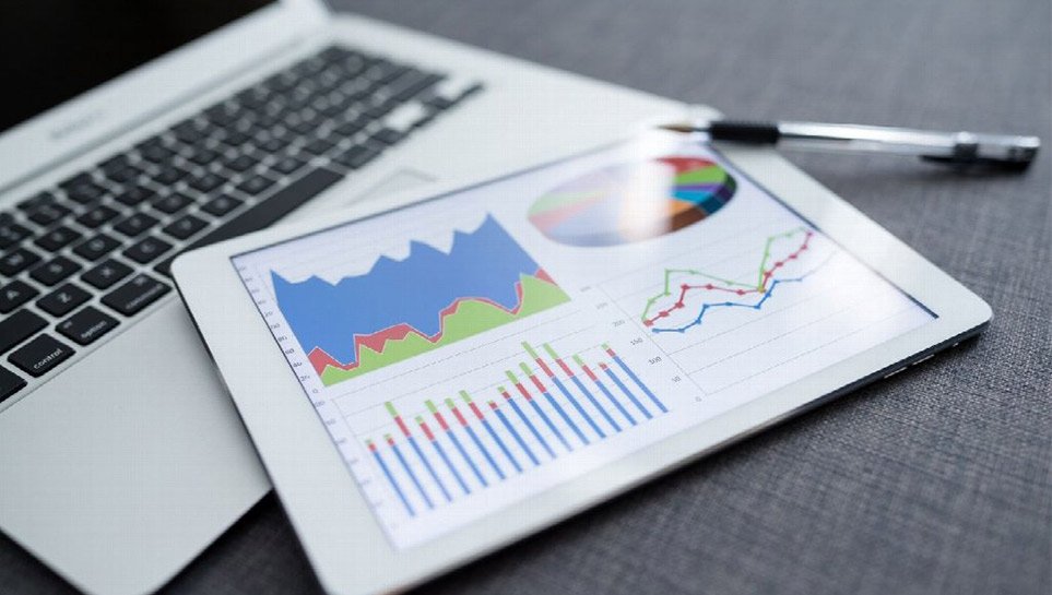 What Is a Revenue Intelligence Platform and How Does It Work?